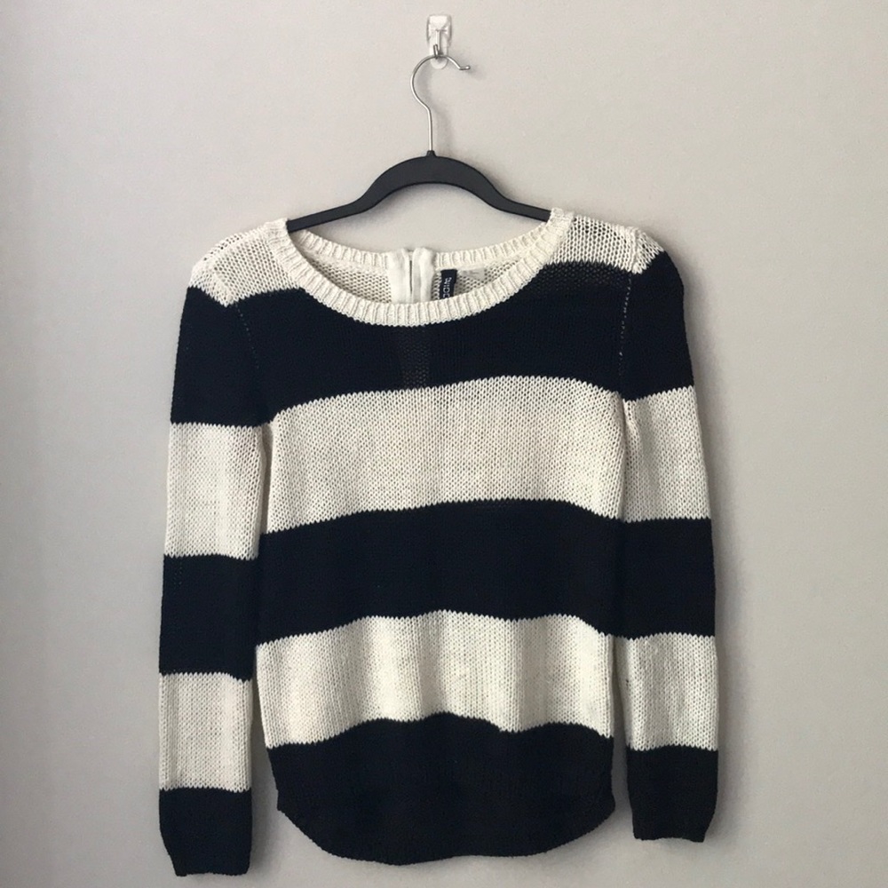 🌻4 for $20🌻 Black and Cream Striped Sweater